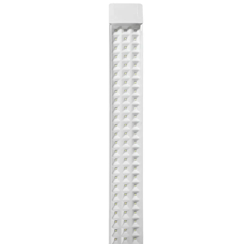 Panel_Ultraslim_100w_03 4 pies.webp