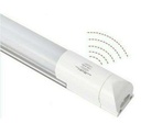 LAMPARA LED 9w, 2 pies CON SENSOR DE MOVIMIENTO T8