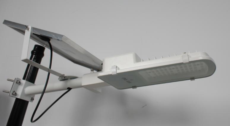 STL3400 Tubo Simple 4200 lumens